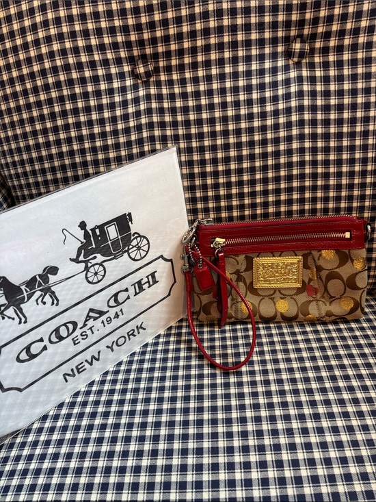 Coach Handbags - Coach, secret admirer Signature Canvas large Wristlet in Red, limited edition